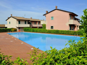 Residence and quiet residence with pool 600m from the lake